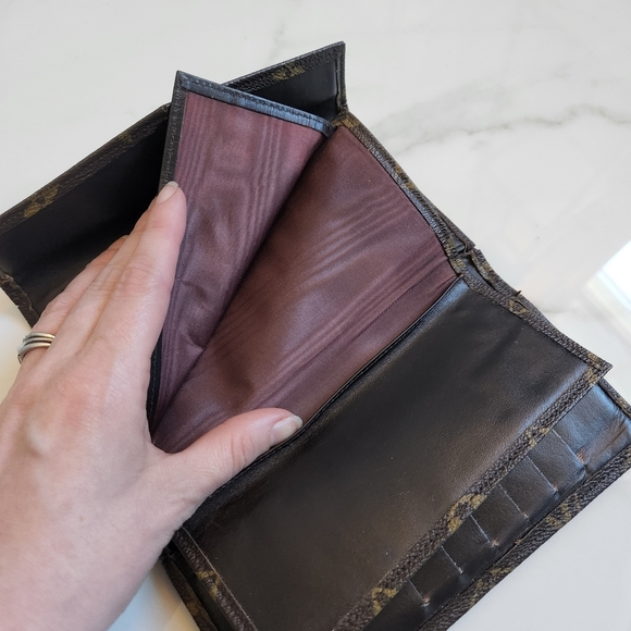 Louis Vuitton Envelope Wallet - Picture 13 of 16